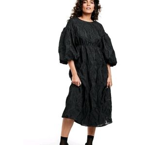 Women's Floral Texture Scallop Back Midi Dress